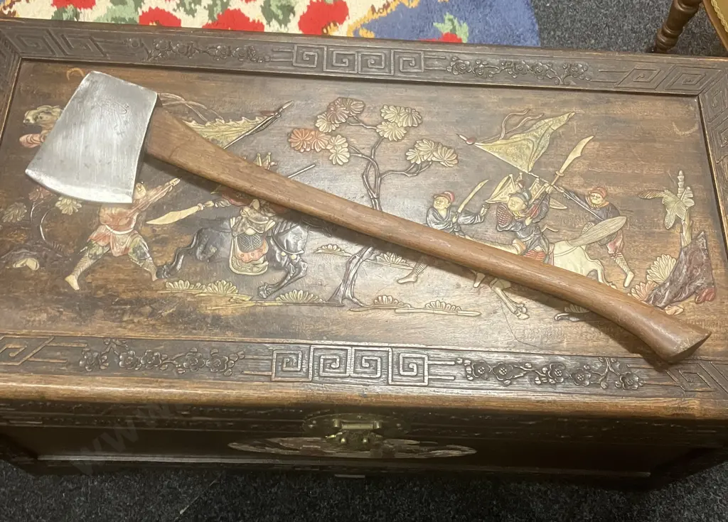 Kelly Dandenong World's Finest Tasmanian Pattern Axe Head True Temper - 1935-1950 Made in Canada. 27" Handle Image 1++