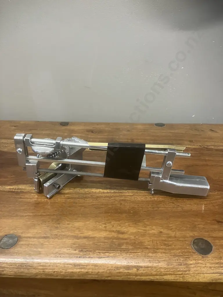 Granberg File-N-Joint G106B Bar Mounted File Guide System & Pair of Atlas Trade 3lb Orange Splitting Wedges Image 1++