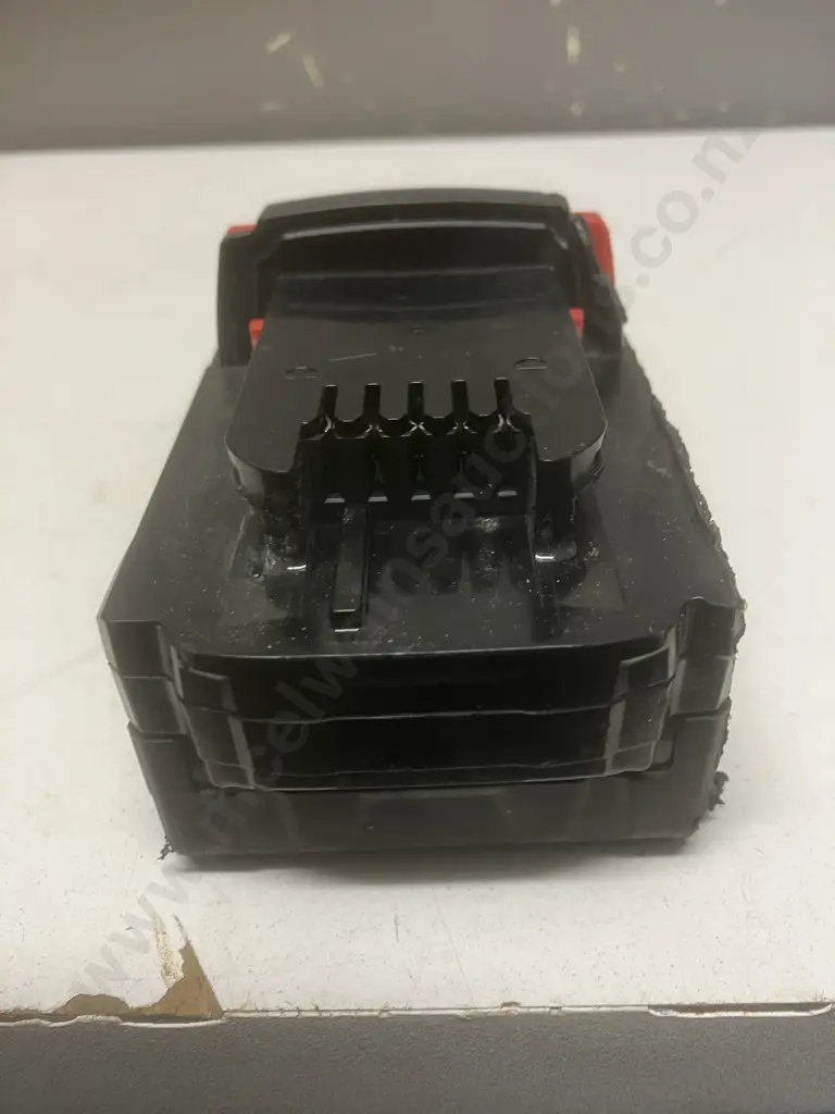 Milwaukee 5.0Ah Red Lithium-Ion M18 Battery Image 1++