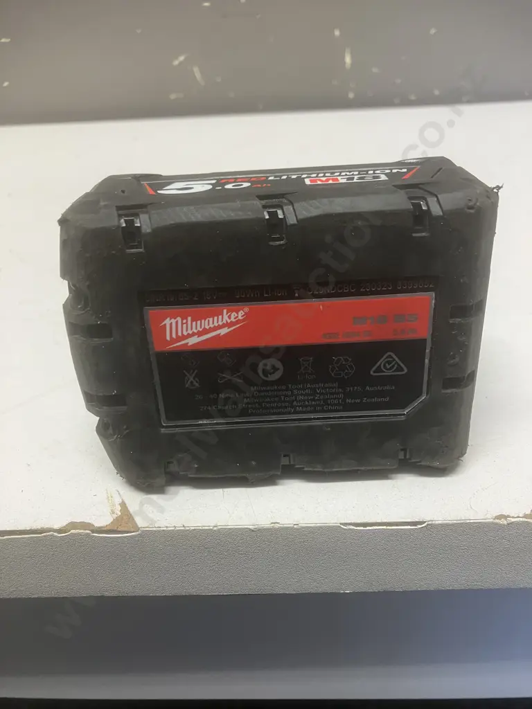 Milwaukee 5.0Ah Red Lithium-Ion M18 Battery Image 1++