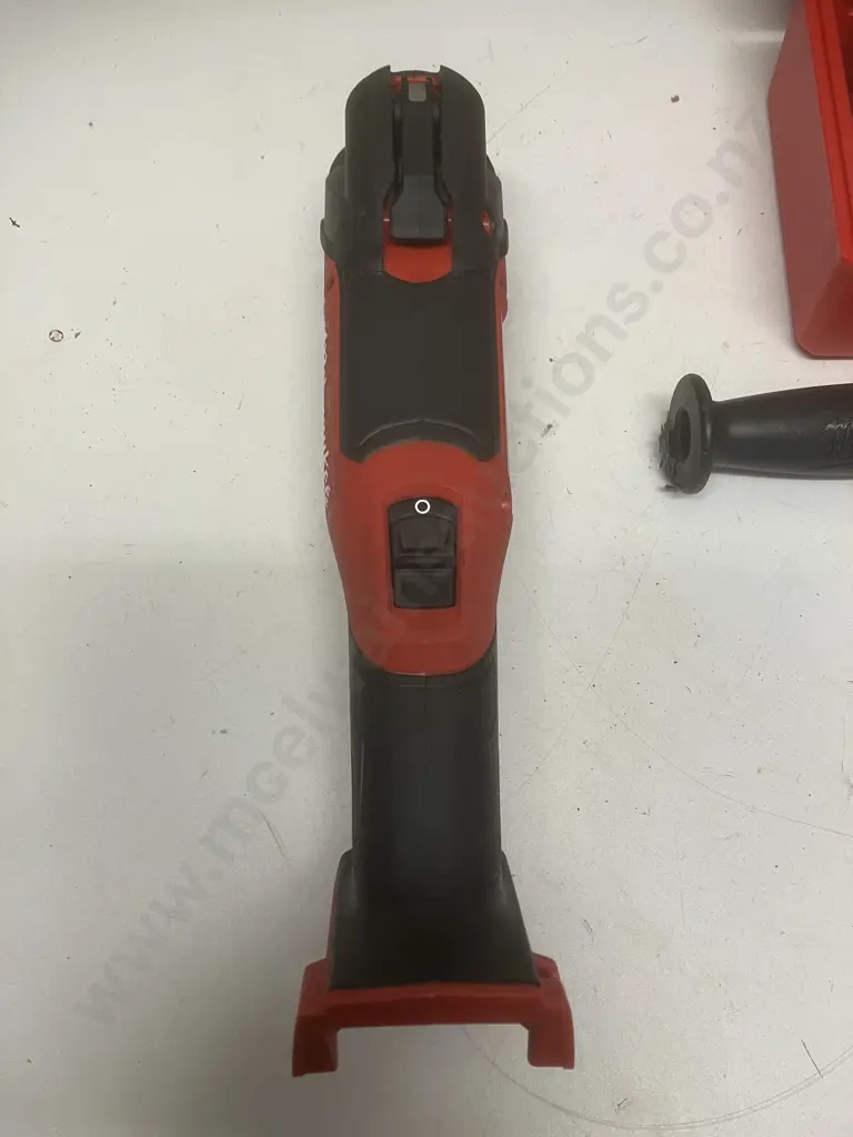 Milwaukee 18V M18 FMT Cordless Multi Tool Skin, Milwaukee Storage Box & Accessories Image 1++
