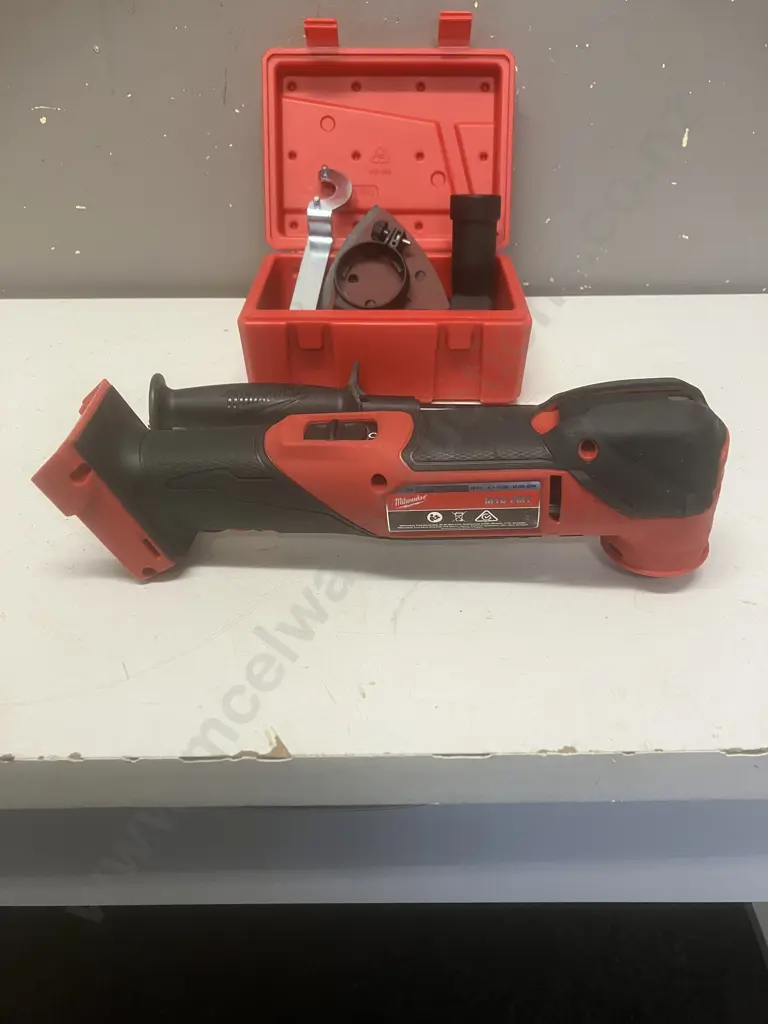 Milwaukee 18V M18 FMT Cordless Multi Tool Skin, Milwaukee Storage Box & Accessories Image 1++