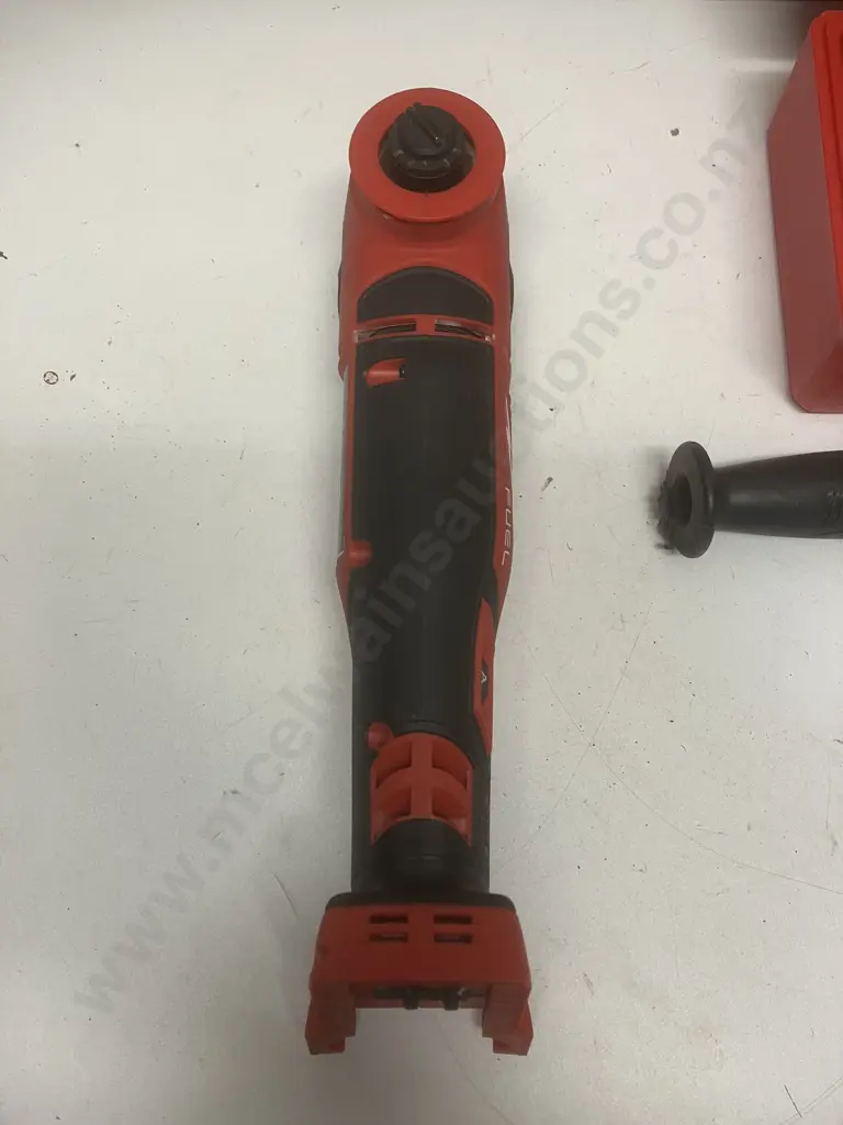 Milwaukee 18V M18 FMT Cordless Multi Tool Skin, Milwaukee Storage Box & Accessories Image 1++