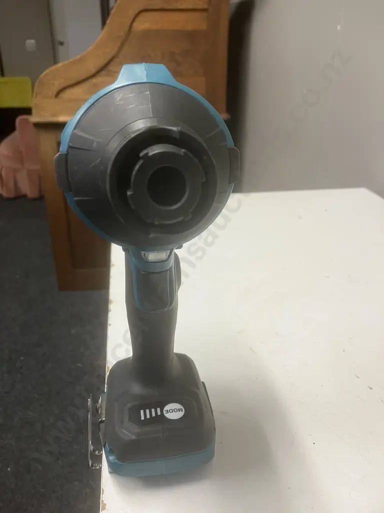 Makita DAS180 18V Li-ion Cordless Brushless Dust Blower - Skin Only Image 1++