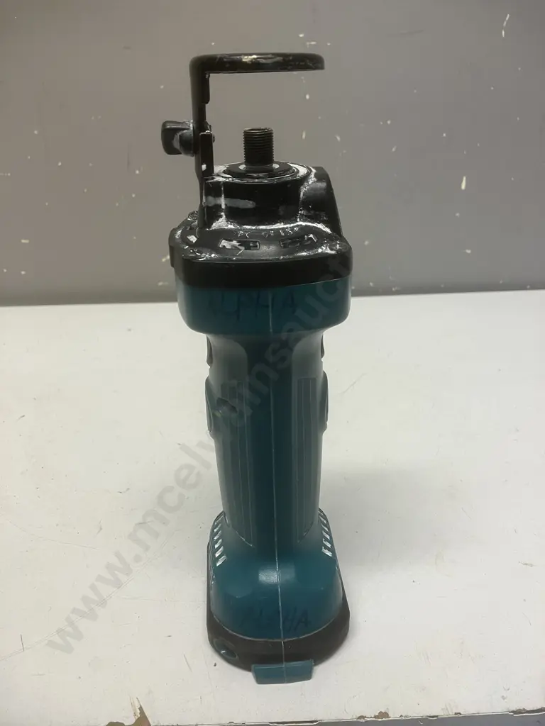 Makita DCO180 18V LXT Cordless Cut Out Tool - Skin Only Image 1++