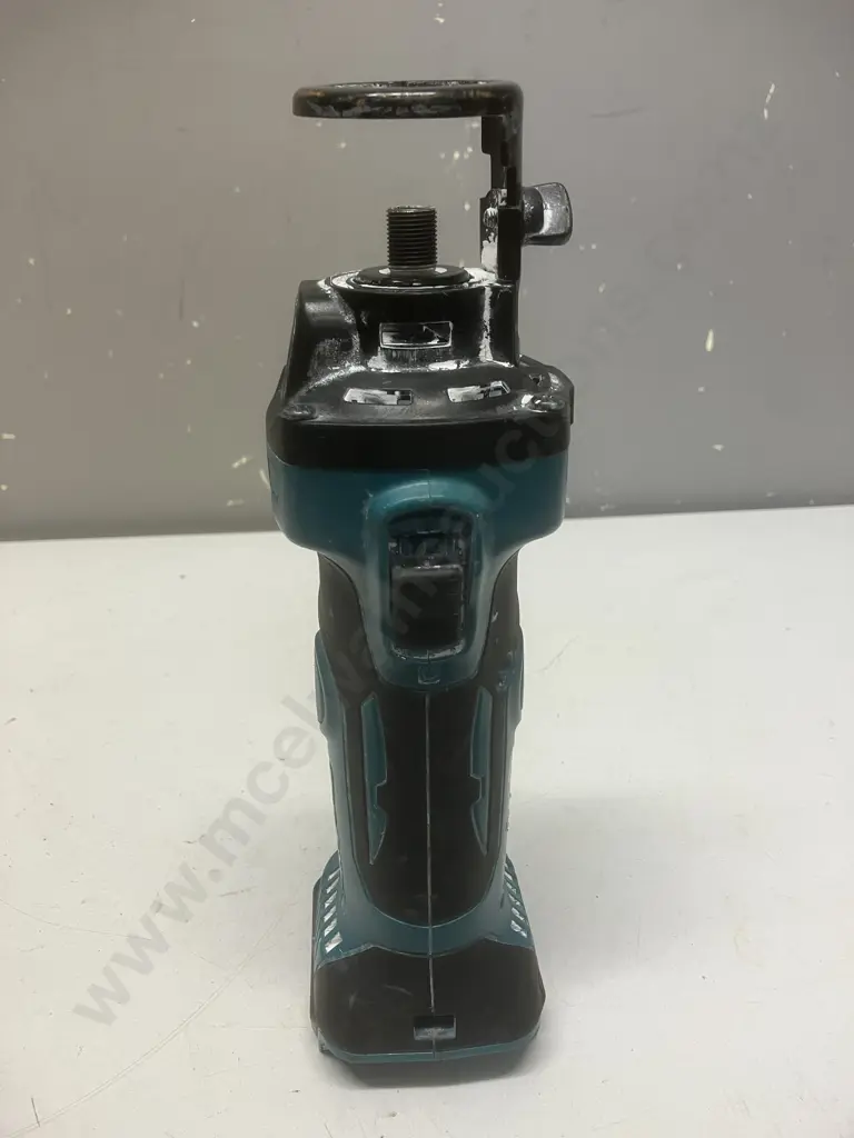 Makita DCO180 18V LXT Cordless Cut Out Tool - Skin Only Image 1++