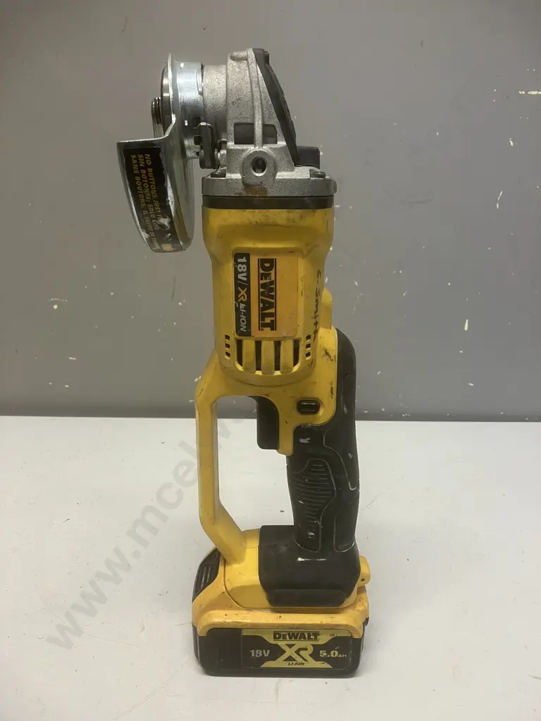 DeWalt DCG412-Xe 18V XR Li-Ion Cordless 125mm (5") Angle Grinder With 5.0Ah Battery (No Charger) Image 1++