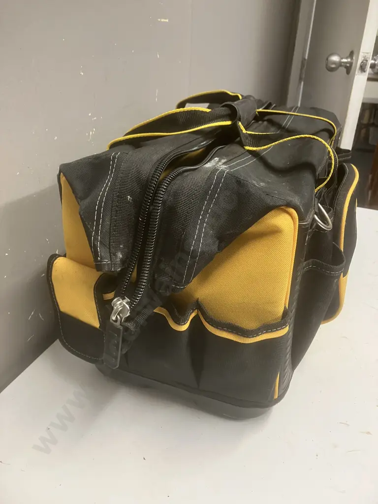 DeWalt Open Mouth Tool Bag Image 1++