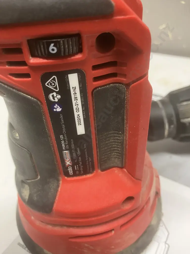 Ozito 18V PXROS-125 Random Orbital Sander Skin & PXAGS-500 Angle Grinder Skin With Manuals Image 1++