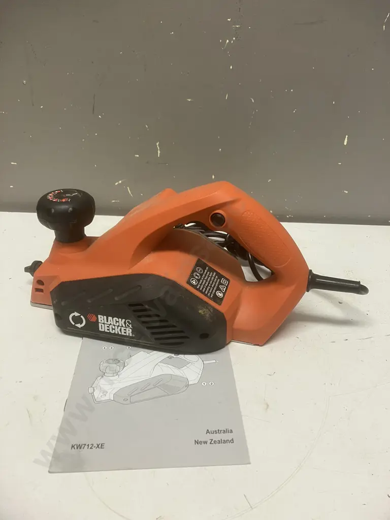 Black & Decker 650W Rebating Planer - Type 2 KW712-XE With Manual Image 1++