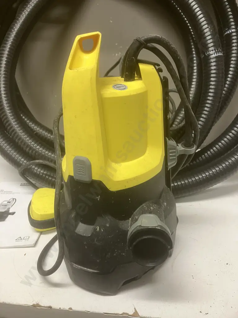 Karcher Submersible Dirty Water Pump SP 5 Dirt With Manual & Hose Image 1++