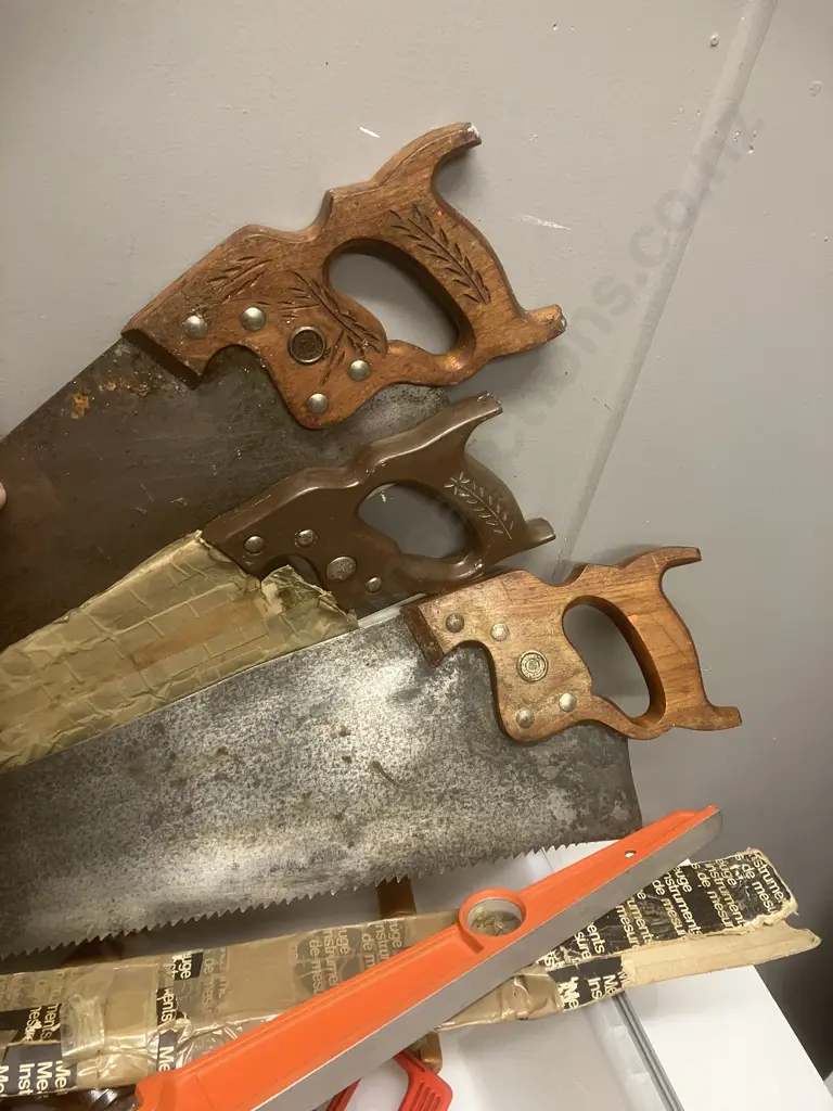 Tools - Disston & Kanzo Saws, BMI Spirit Level, Etc Image 1++