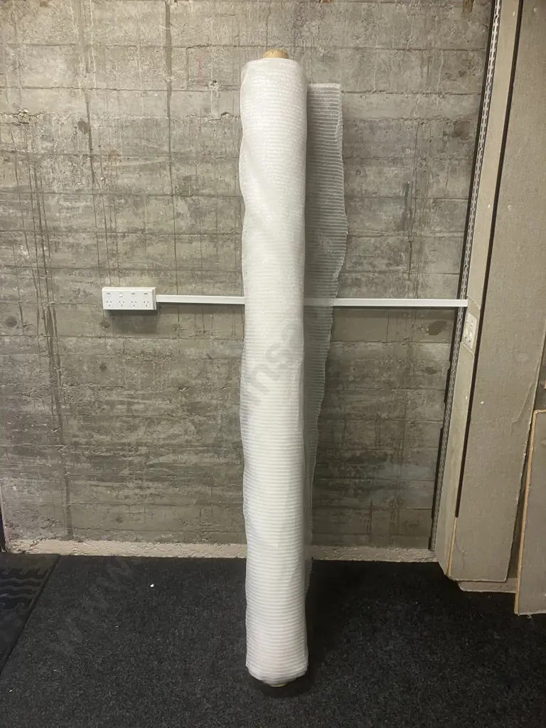 Part Roll of Frost Cloth Image 1++