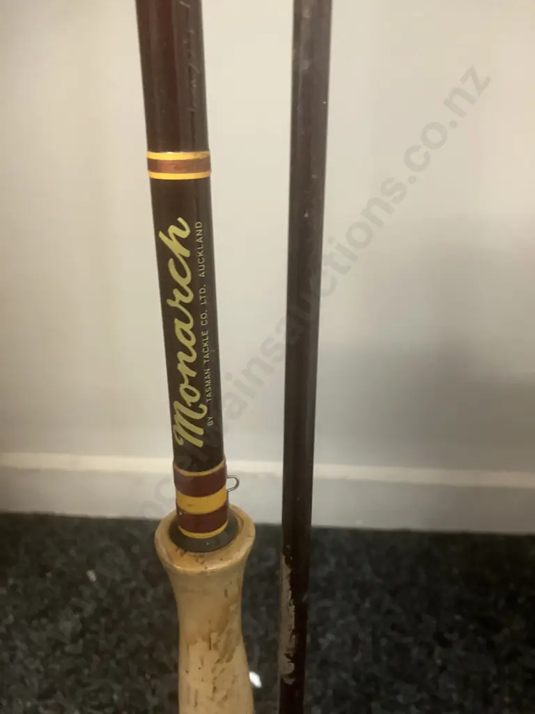 Vintage Fly Rod - Tasman Tackle Co. Ltd. Auckland. Monarch FL 1085 9'0. #9 2 Piece Image 1++