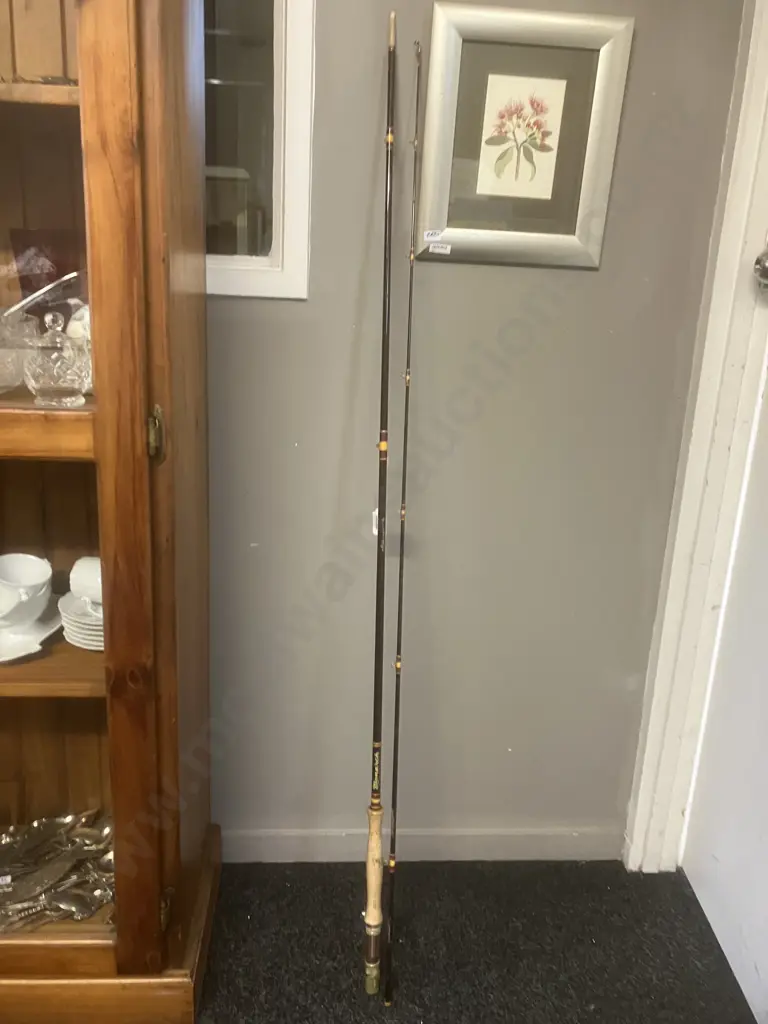 Vintage Fly Rod - Tasman Tackle Co. Ltd. Auckland. Monarch FL 1085 9'0. #9 2 Piece Image 1++
