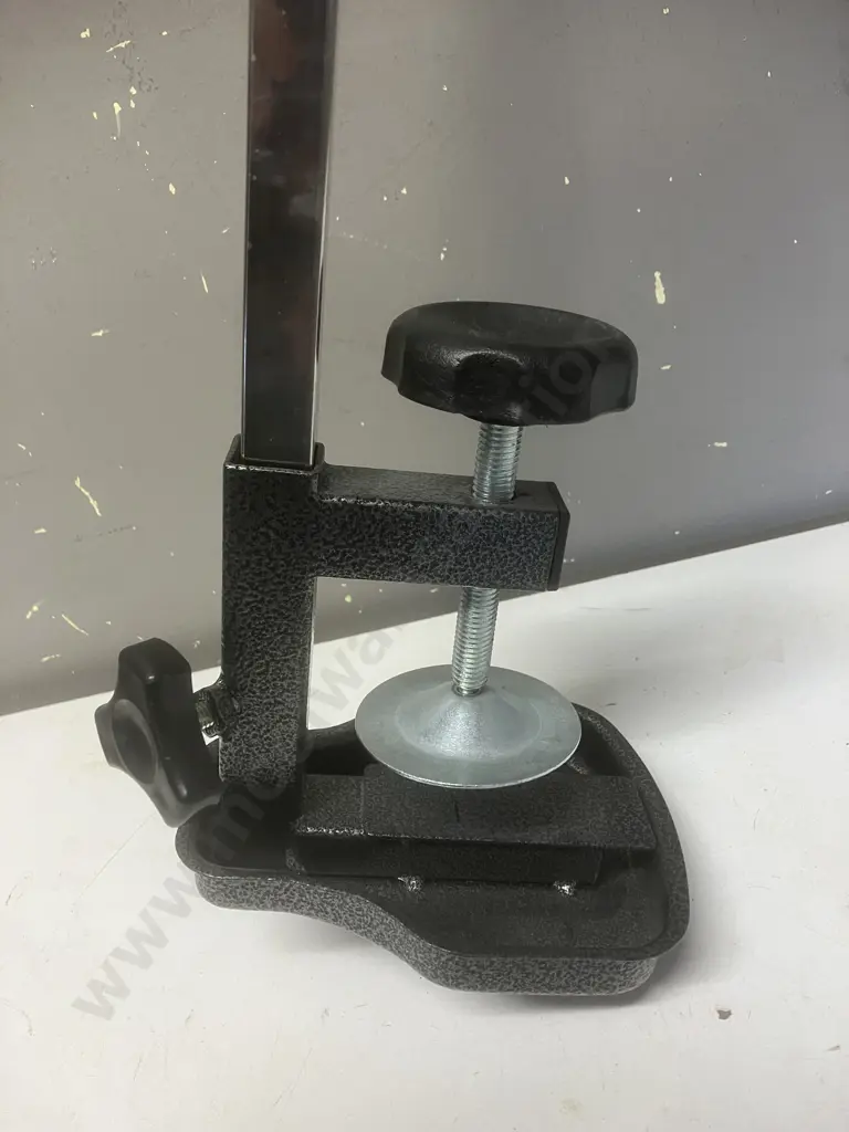 Adjustable Portable Grooming Arm Image 1++