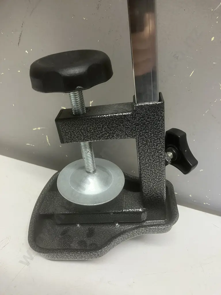 Adjustable Portable Grooming Arm Image 1++
