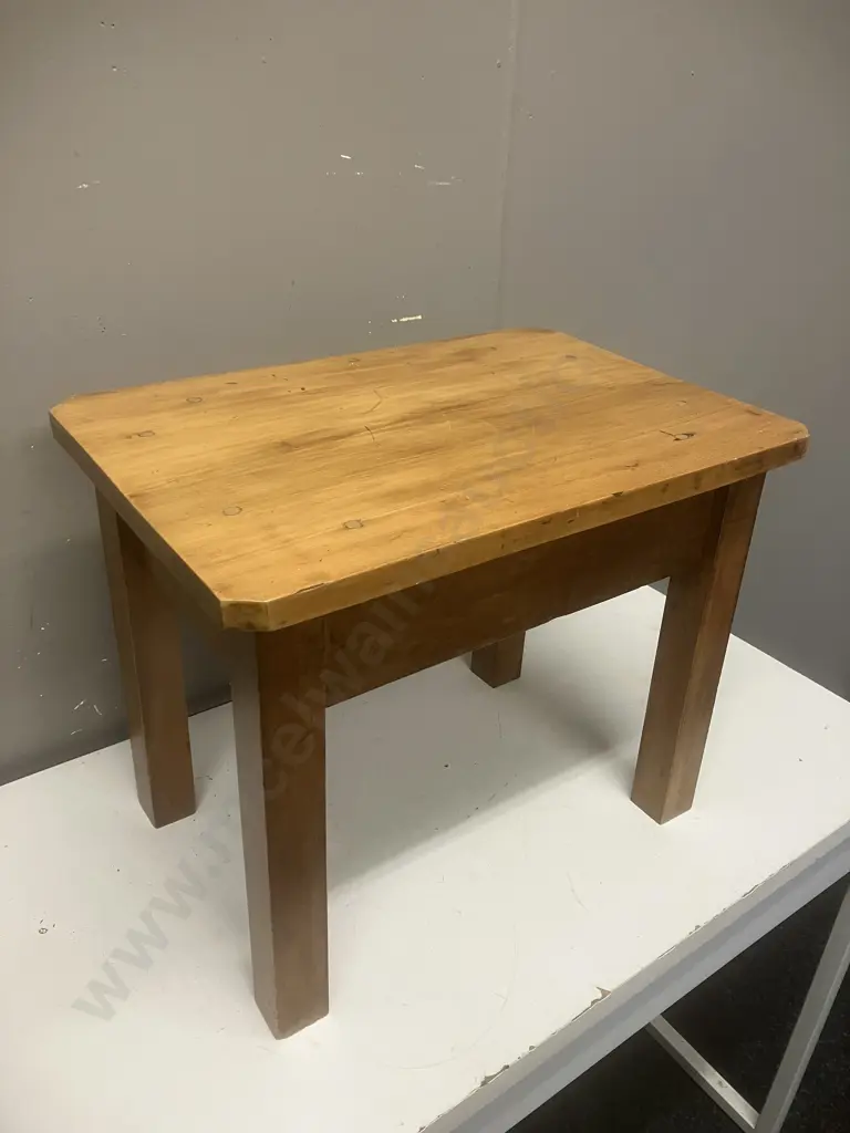 Solid Wood Side Table. H40 W50.5 D34cm Image 1++