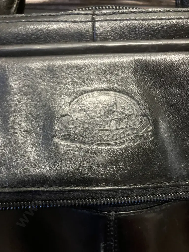 Pair of Vintage Italian Leather Travel Cases Image 1++