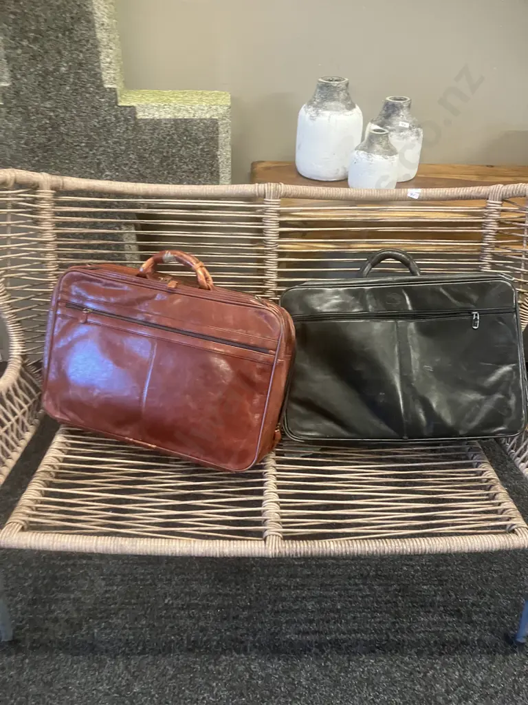 Pair of Vintage Italian Leather Travel Cases Image 1++