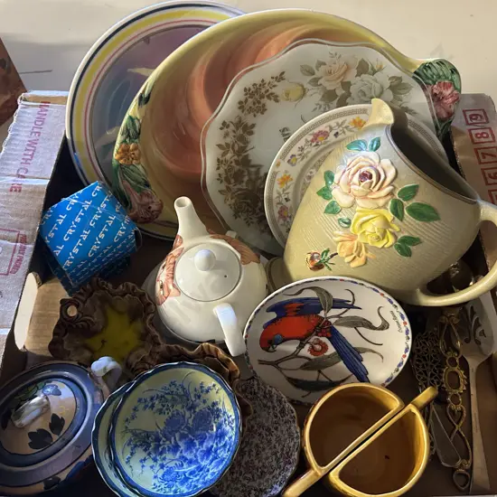 Box Lot Of Assorted China Items Including Kiwi Ornaments x2