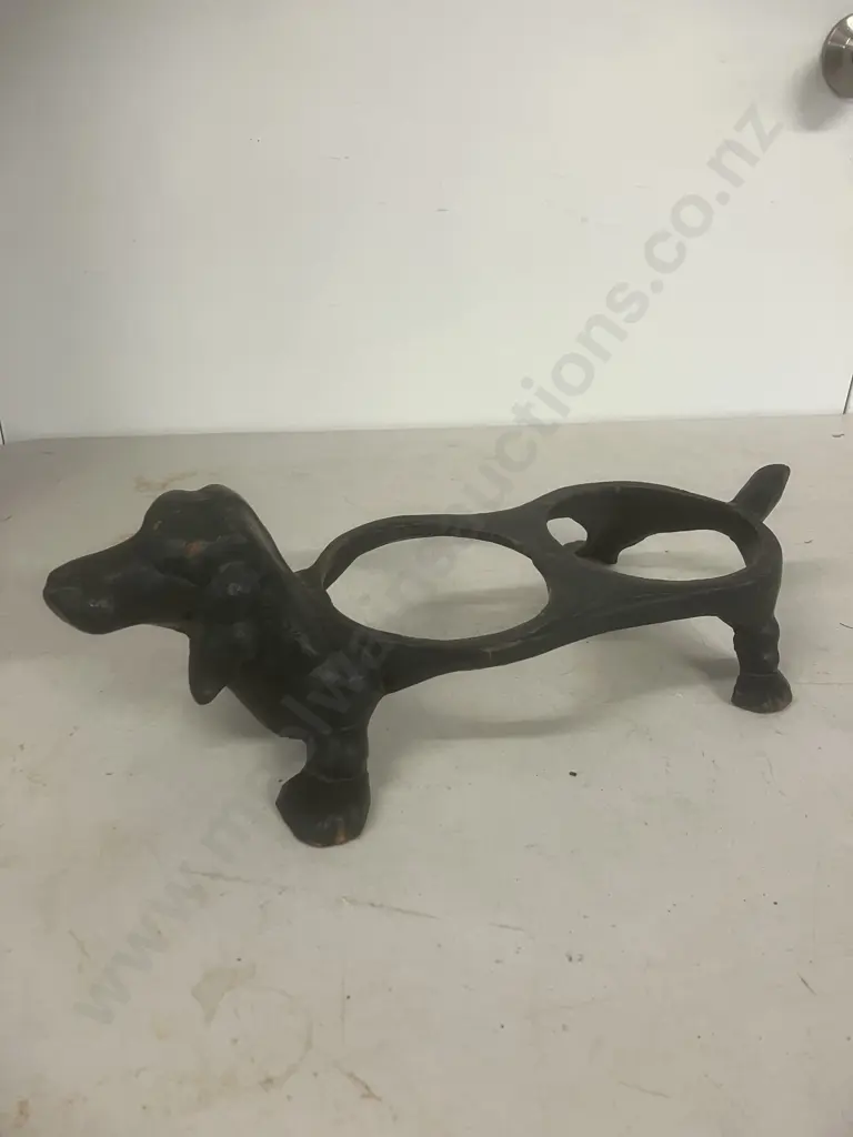 Cast Iron Dachshund Dog Bowl Stand. 14 x 42cm Image 1++