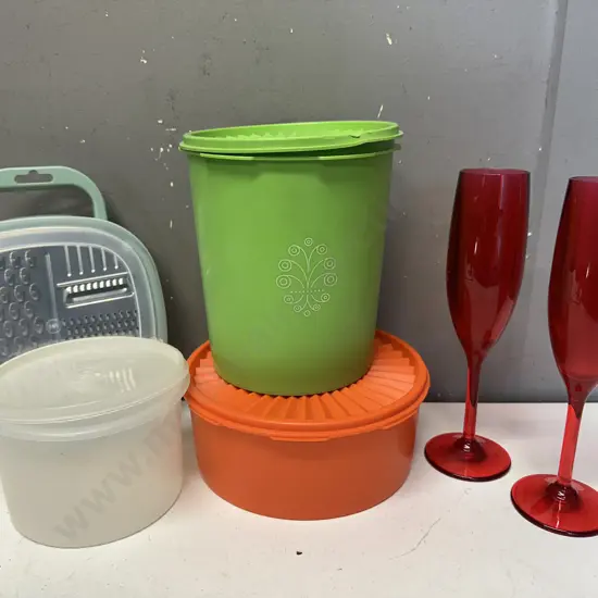 Assorted Plastic Ware Including Tupperware