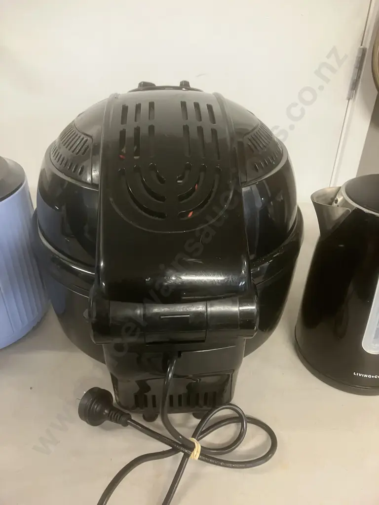 Fryair Turbo Air Fryer, Anko Air fryer, Living & Co Cordless Jug Image 1++