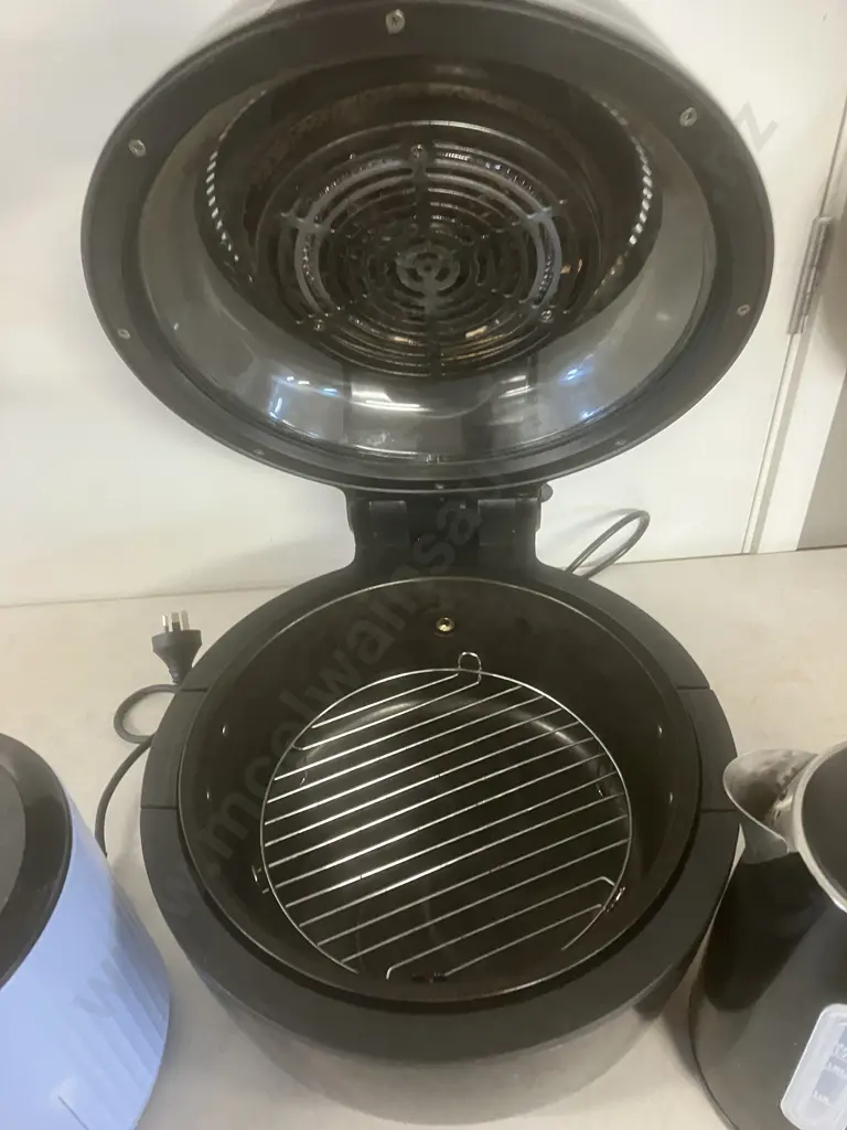 Fryair Turbo Air Fryer, Anko Air fryer, Living & Co Cordless Jug Image 1++