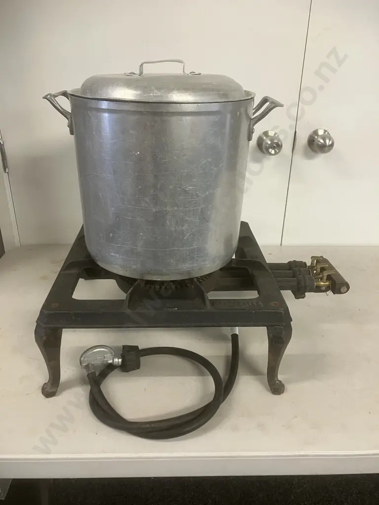 Campmaster 3 Ring Gas Burner With Frame, Hose & 32 x 32cm Stockpot With Lid Image 1++