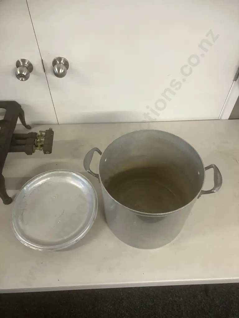 Campmaster 3 Ring Gas Burner With Frame, Hose & 32 x 32cm Stockpot With Lid Image 1++