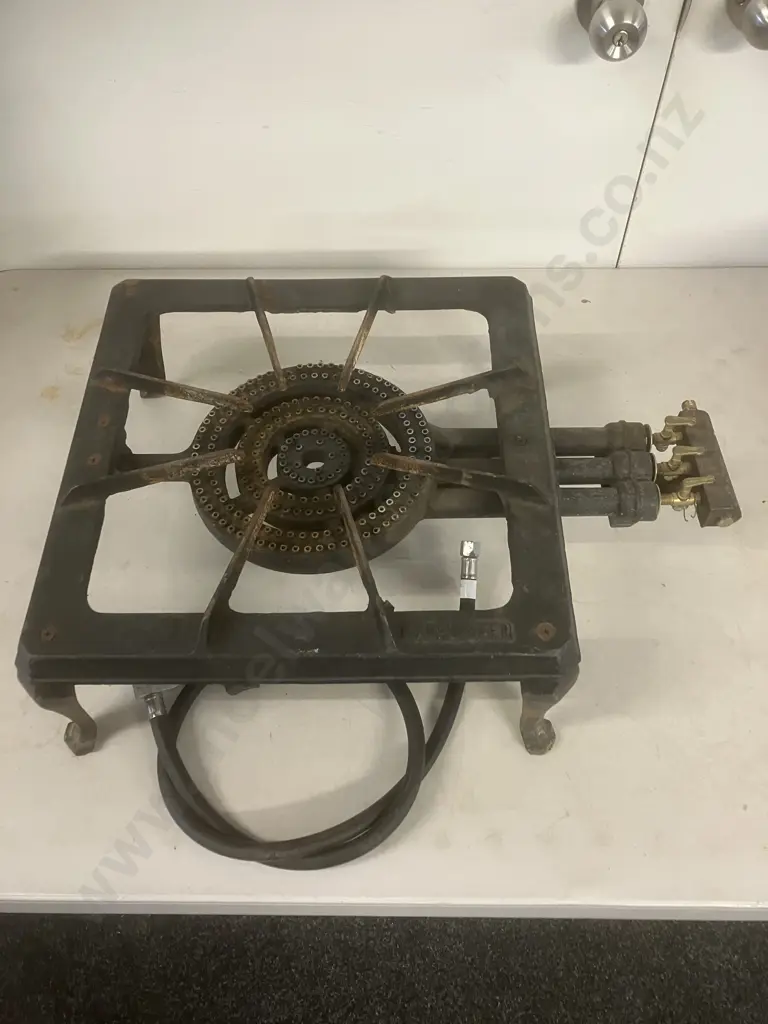 Campmaster 3 Ring Gas Burner With Frame, Hose & 32 x 32cm Stockpot With Lid Image 1++