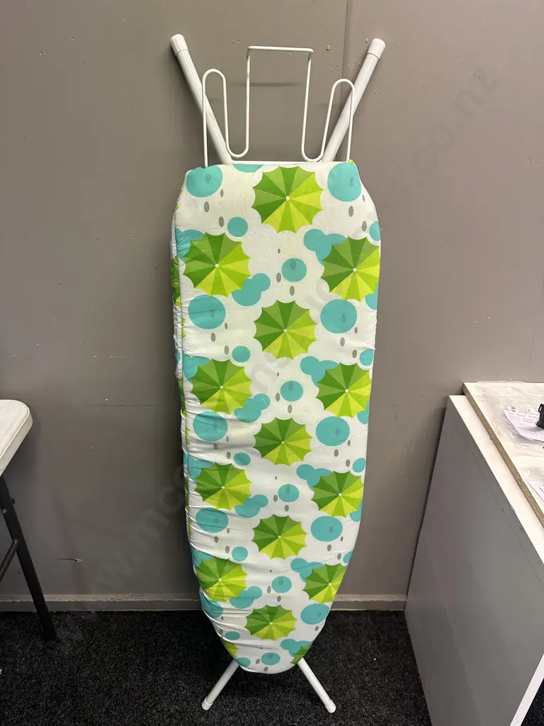 Devon Cottage Ironing Board Image 1++