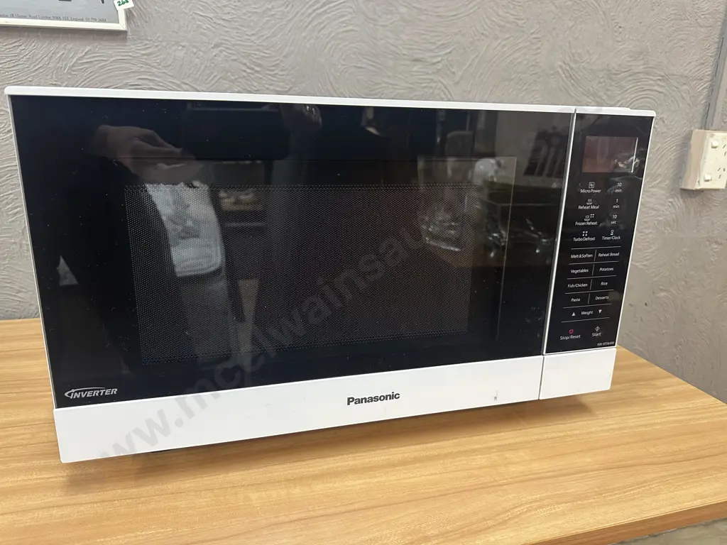 Panasonic Inverter Microwave Image 1++