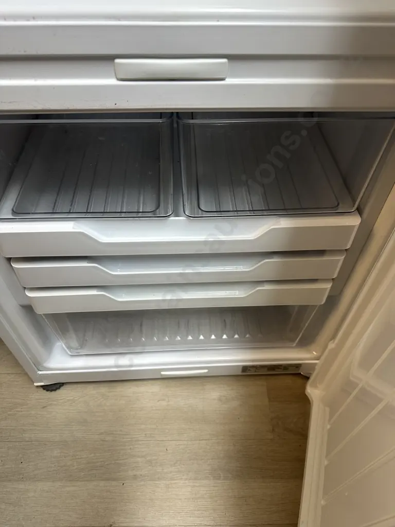 Fisher & Paykel Active Smart Fridge Freezer 373litres Image 1++