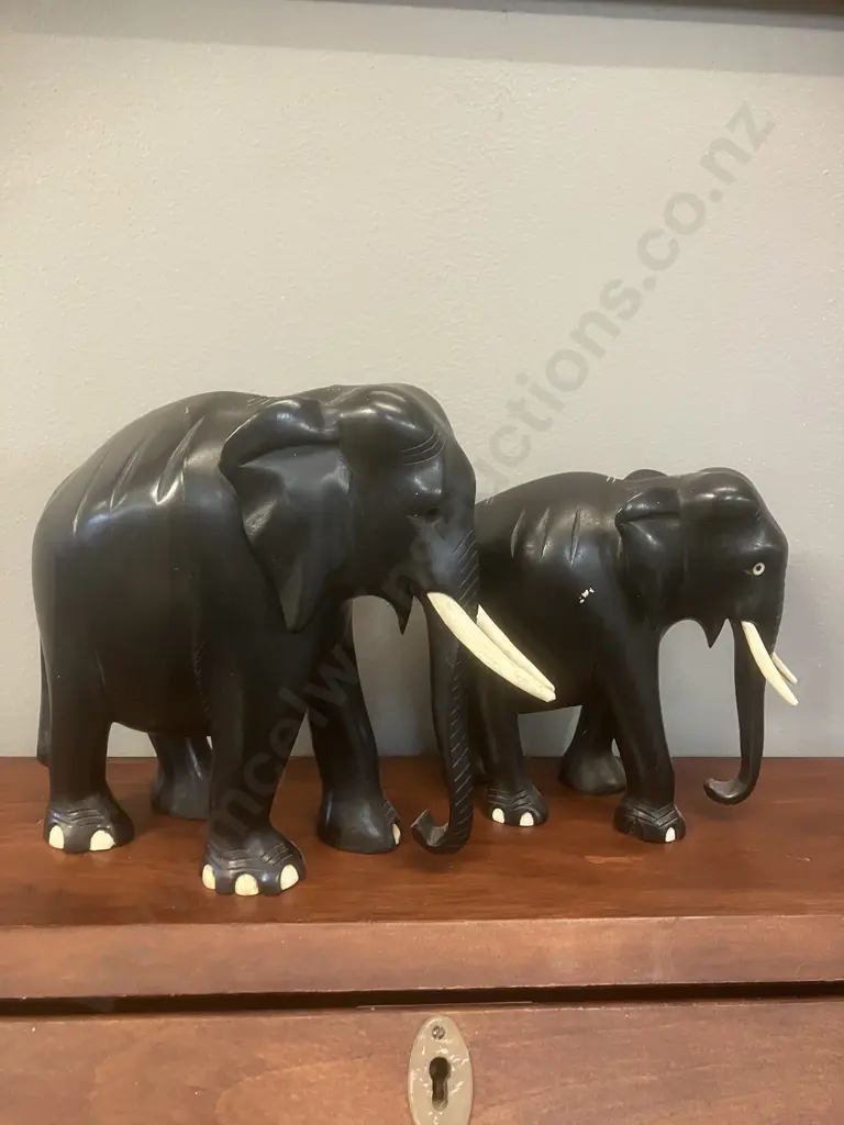 Pair of Elephant Ornaments Image 1++