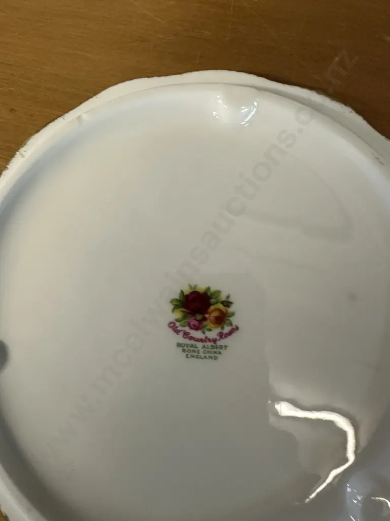 Royal Albert Old Country Roses Bone China Teapot & Matching Trivet H16cm. Made In England 1962-1973 Image 1++