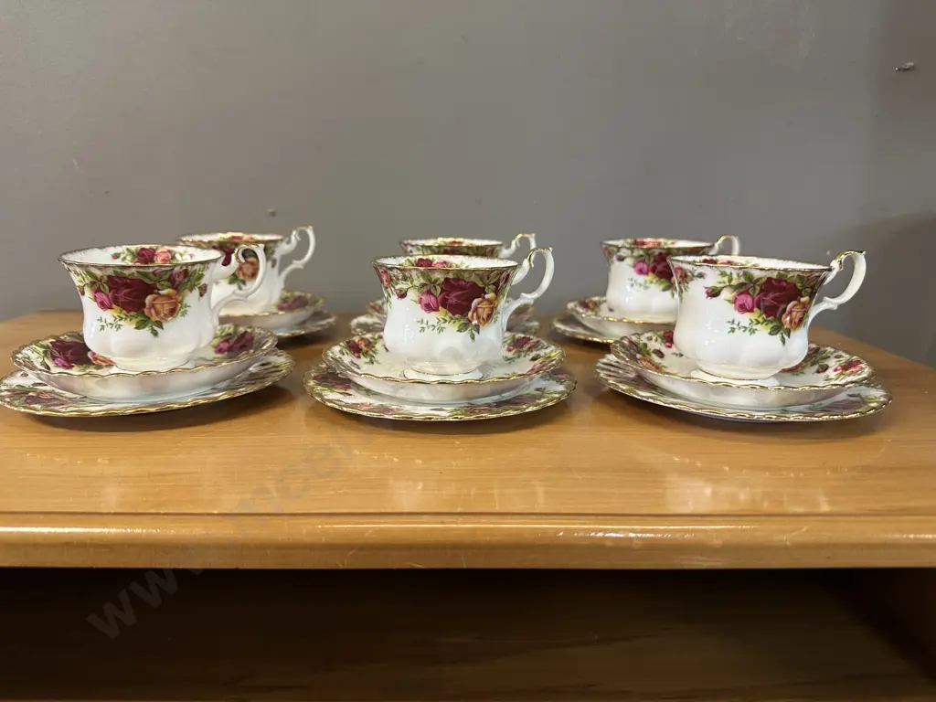 Royal Albert Old Country Roses Bone China Trios X6 With Spare Cup Made In England 1962-1973 Image 1++
