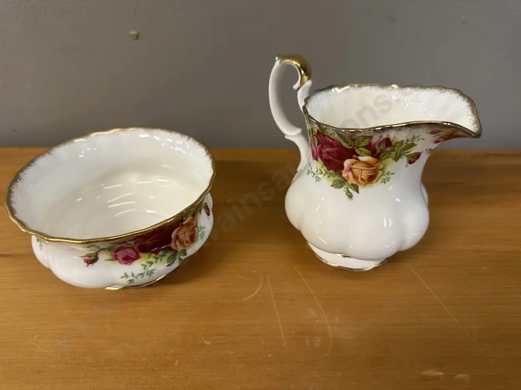 Royal Albert Old Country Roses Bone China Sugar Bowl & Jug Made In England 1962-1973 Image 1++