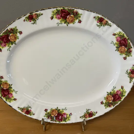 Royal Albert Old Country Roses Bone China Oval Serving Platter 38x30cm. Made In England 1962-1973