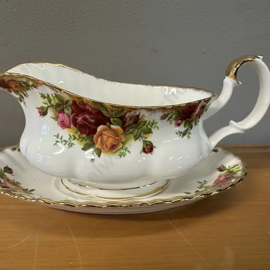 Royal Albert Old Country Roses Bone China Gravy Boat & Under Plate Made In England 1962-1973