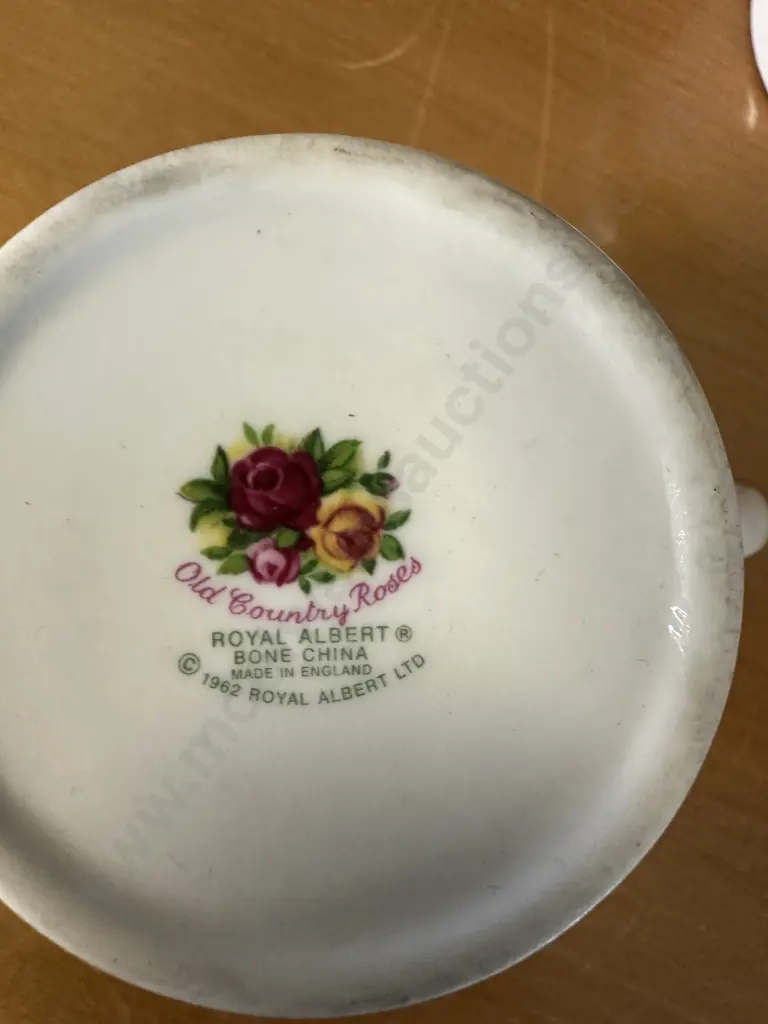 Royal Albert Old Country Roses Bone China Coffee Mugs x3 Made In England 1962-1973 Image 1++