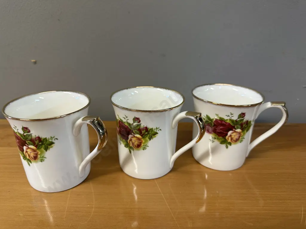 Royal Albert Old Country Roses Bone China Coffee Mugs x3 Made In England 1962-1973 Image 1++
