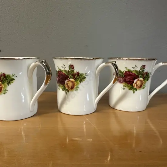Royal Albert Old Country Roses Bone China Coffee Mugs x3 Made In England 1962-1973