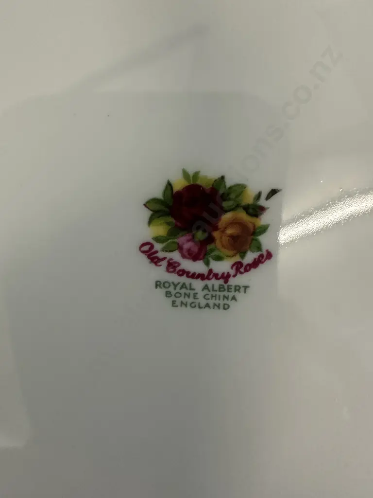 Royal Albert Old Country Roses Bone China Lidded Vegetable Tureen Made In England 1962-1973 Image 1++