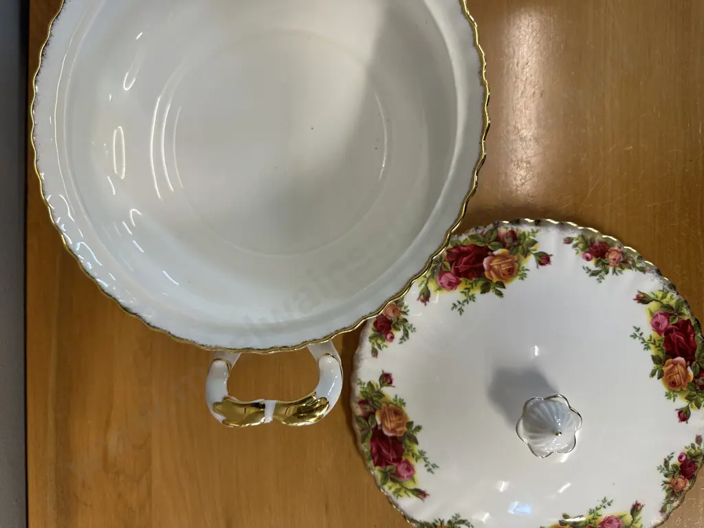 Royal Albert Old Country Roses Bone China Lidded Vegetable Tureen Made In England 1962-1973 Image 1++