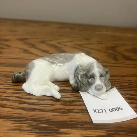 Lladro Small Sleeping Spaniel