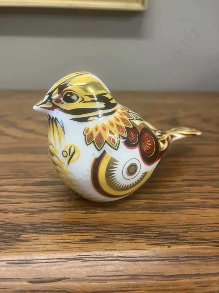 Royal Crown Derby "Yellowhammer' Paperweight 2013 22k Gold Imari Bone China, Gold Stopper Image 1++