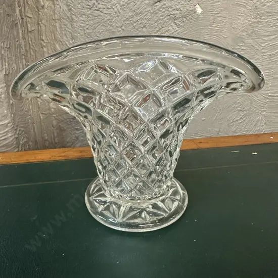 Vintage 1930s Art Deco Pressed Glass Fan Vase Czechosloavia Diamond Pattern H16cm.