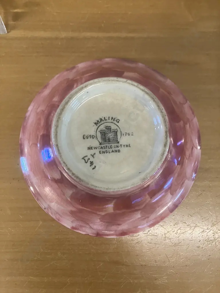 1930's Maling Clematis Pattern Oval Dish Thumbprint Blue & Round Dish Thumbprint Pink Image 1++